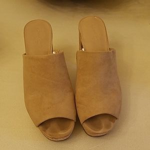 Universal Thread Beige slip on Heels